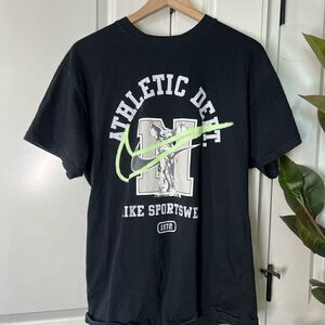 Nike athletic department black short sleeve shirt mens size medium K305